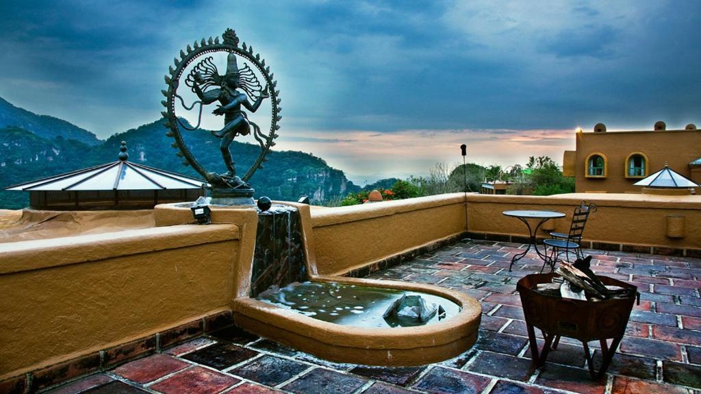 Hostal De La Luz - Spa Holistic Resort Tepoztlan Exterior photo